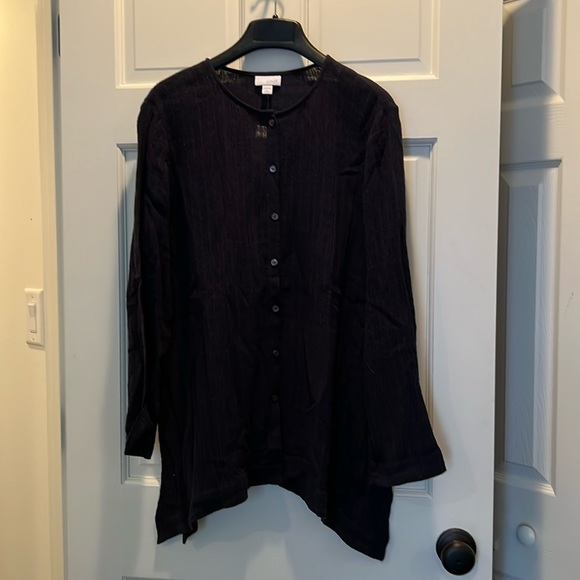 Top - Picture 1 of 6